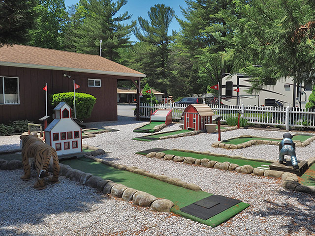 Mini Golf course at Ramblin’ Pines Campground